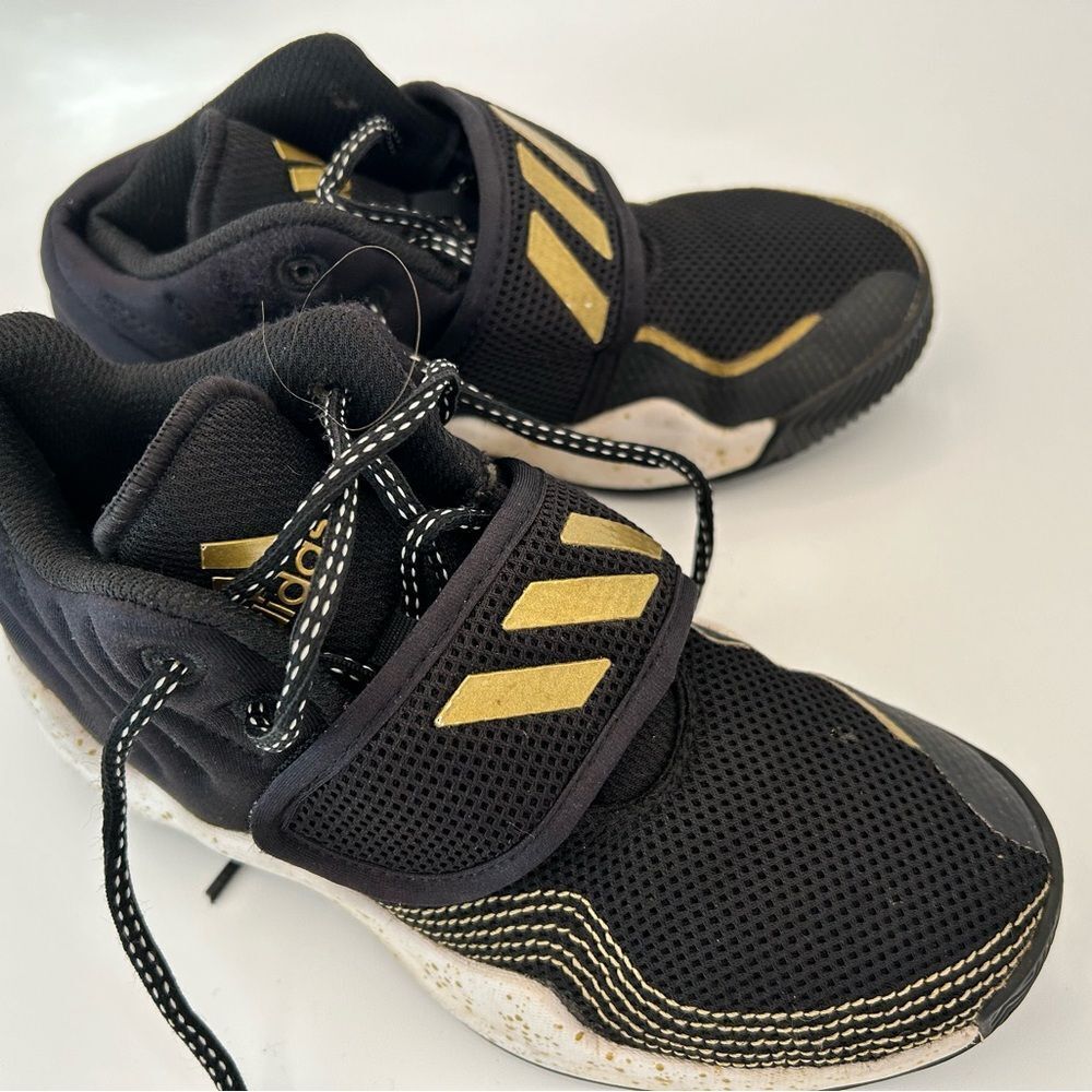 Adidas boy sneakers, black and gold, size kids 2